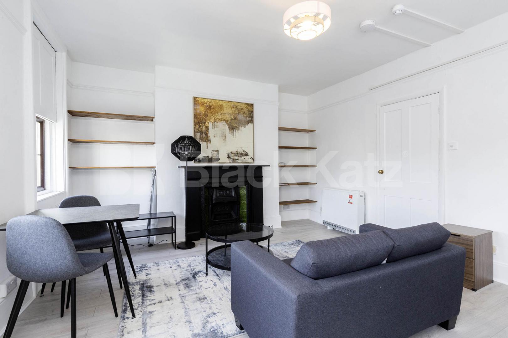Recently refurbished spacious studio in an amazing loaction York Mews, Kentish Town